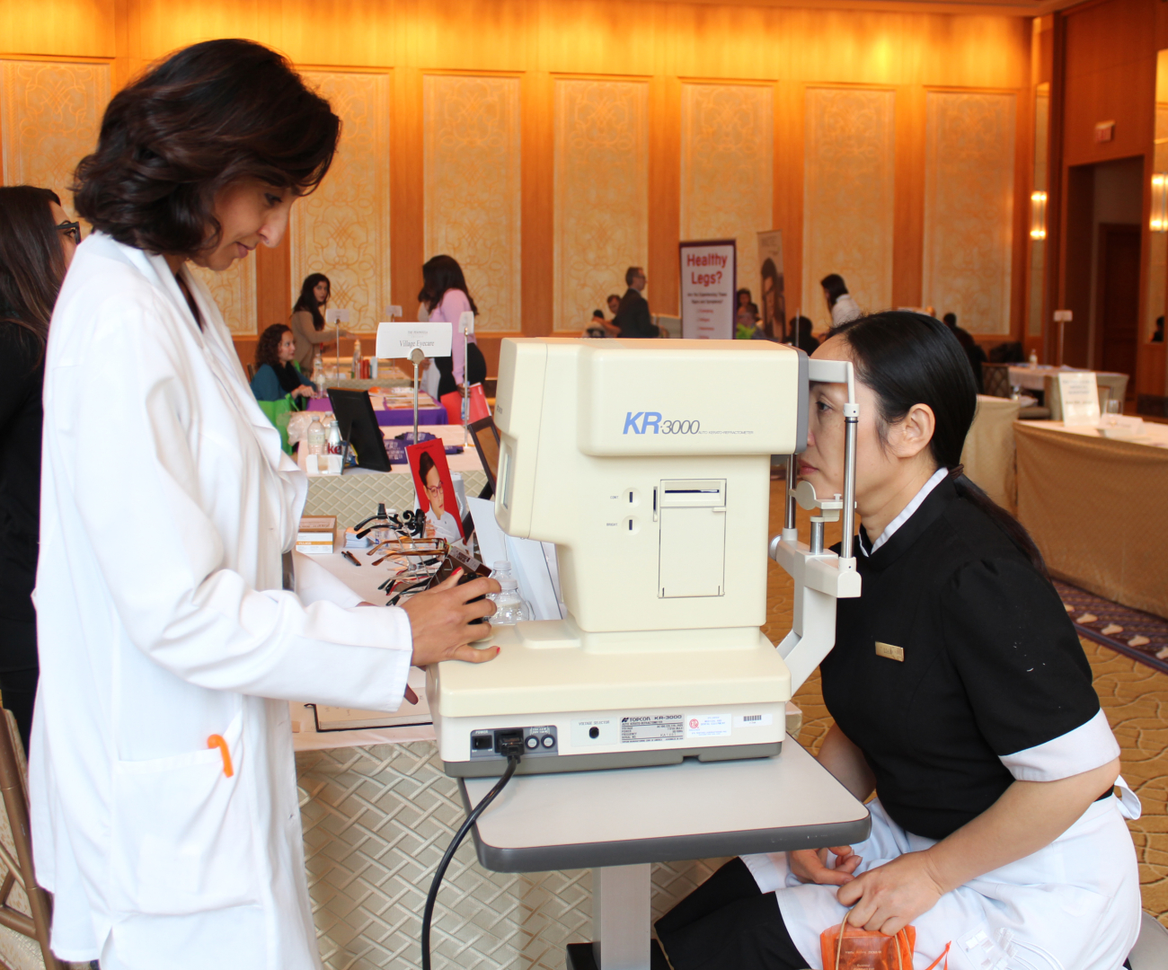 Dr Mona Sood eye doctor Chicago Village Eyecare