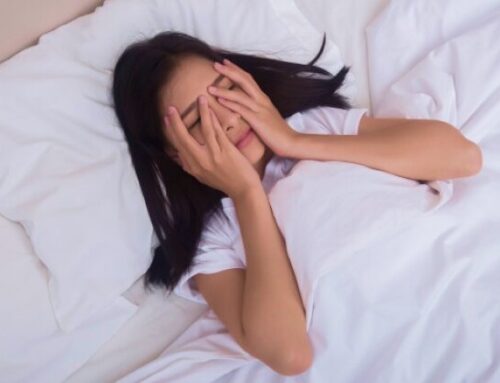 Sleeping in Contacts: Risks, Infections & Eye Damage Explained