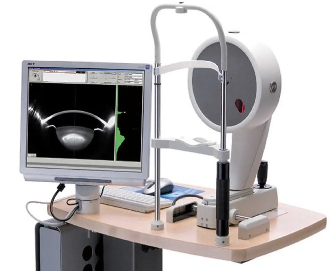 Corneal topographer used for keratoconus diagnosis
